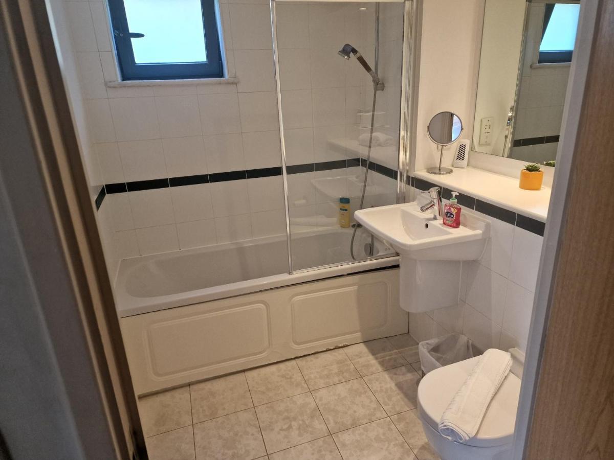 Immaculate 1-Bed Apartment In Londra Esterno foto